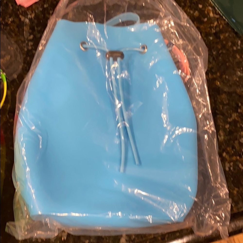 Backpack - Picture 4 of 6